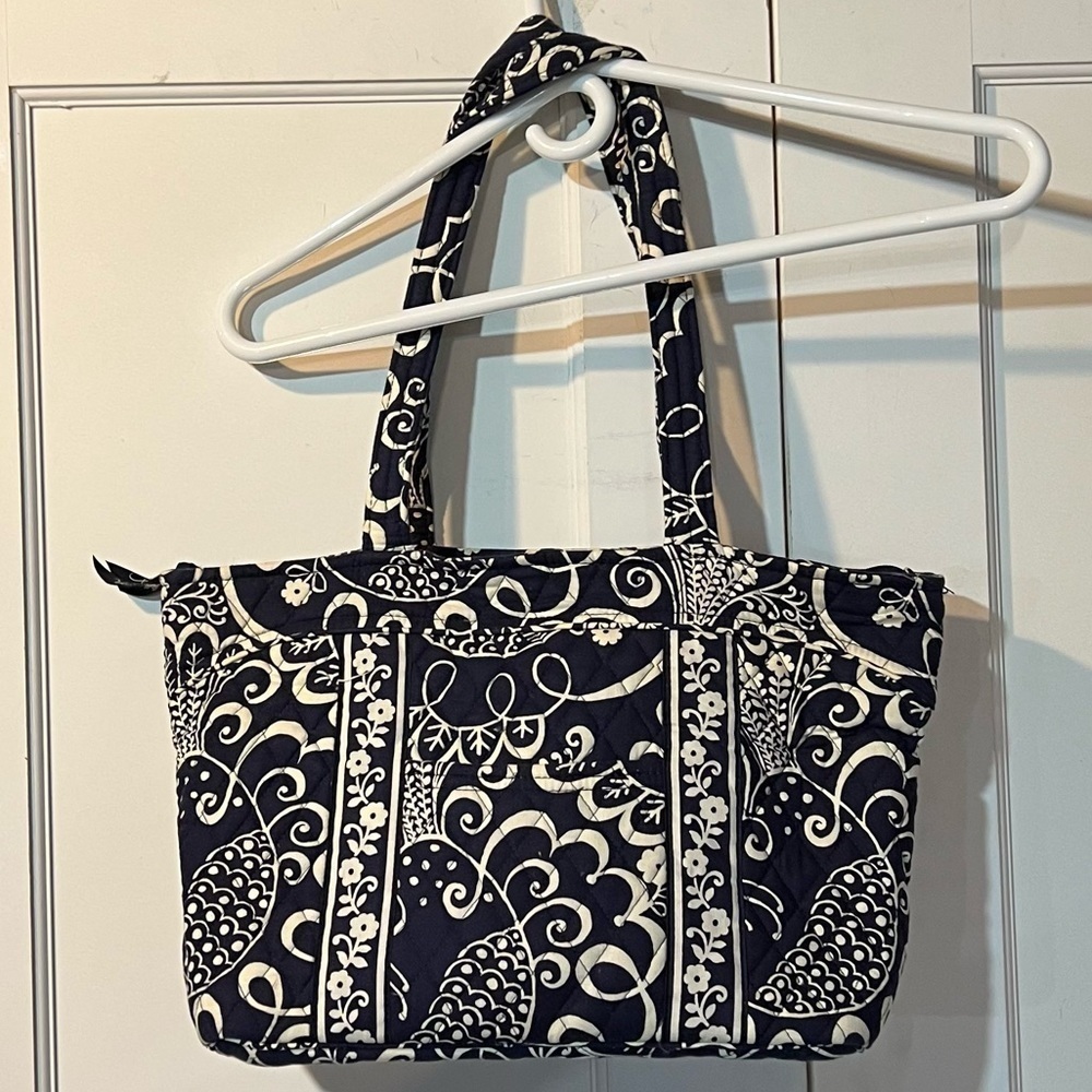 Vera Bradley Twirly Birds Navy Tote Bag White Navy Blue Paisley WITH Wristlet